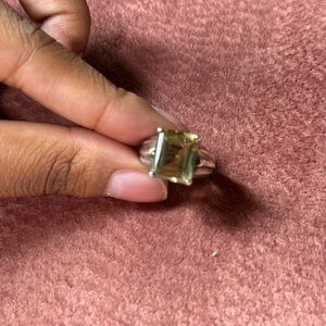 Elegant Silver and Green Gemstone Ring